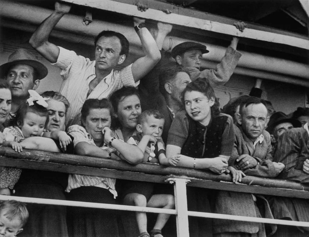 The arrival of thousands of immigrants from Eastern Europe, Turkey and Tunisia. Haifa, May-June 1949.