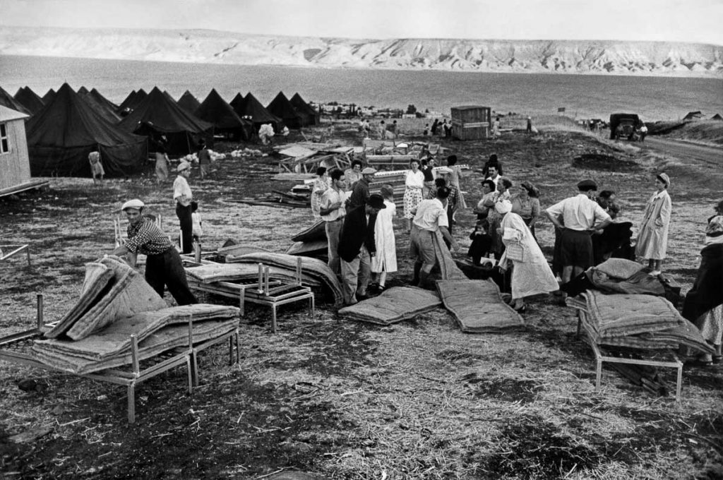 immigrants arrive in Israel
